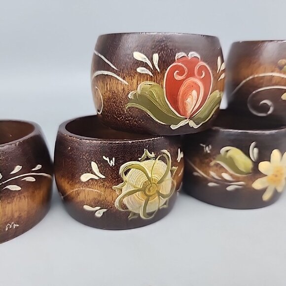 Vintage Hand Painted Floral Wood Napkin Rings Holders Set 6 MCM Mary Lilly Wisc - Picture 3 of 6